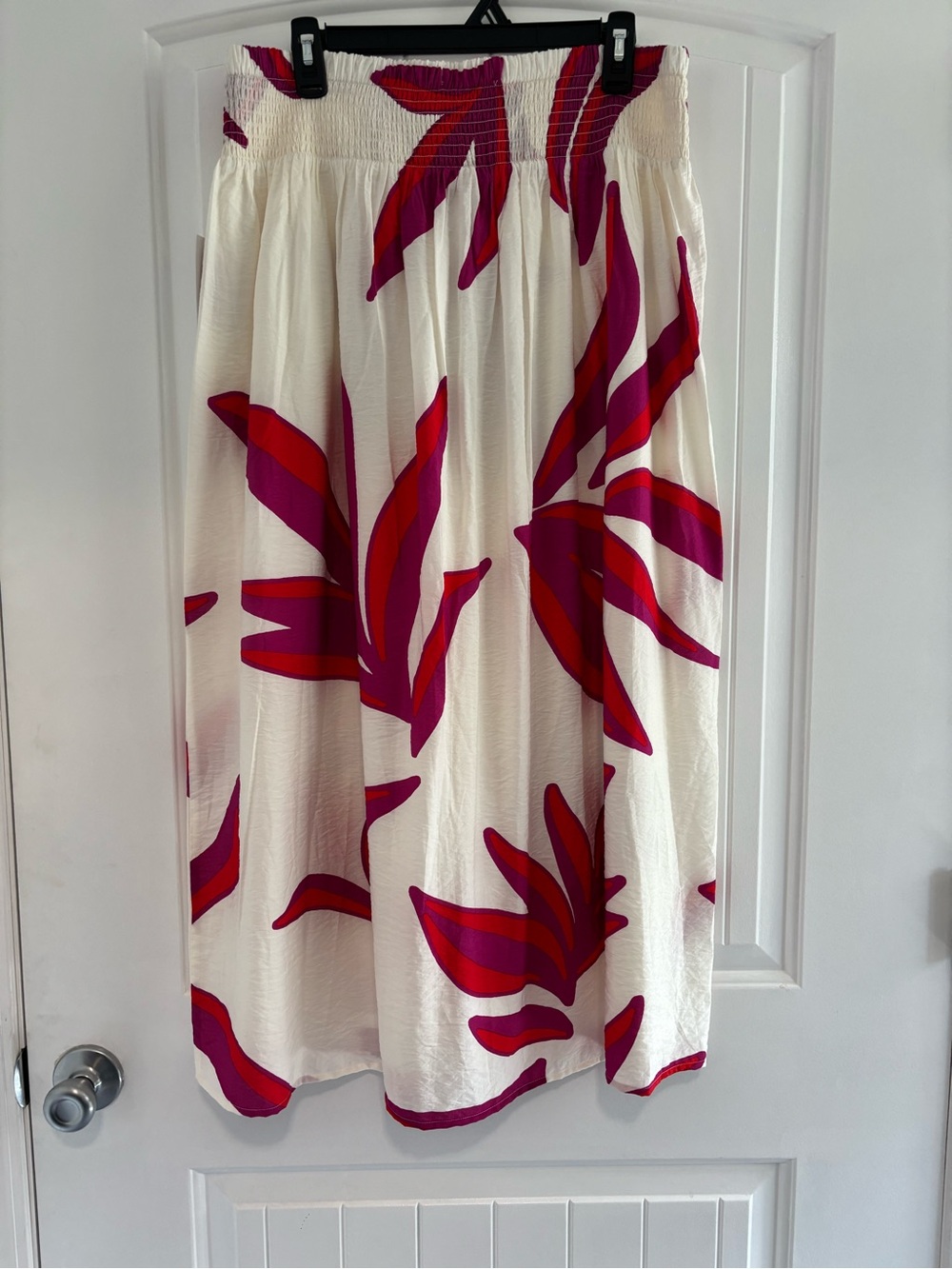 Nine West Cream Maxi Skirt with Pink & Red Leaf Motif